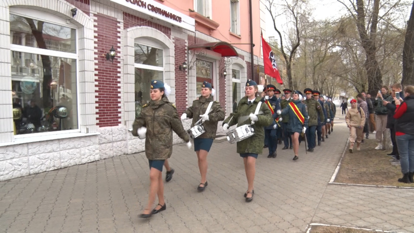 В Благовещенске под окнами ветеранов войны устроили персональные Парады Победы - gtrkamur.ru