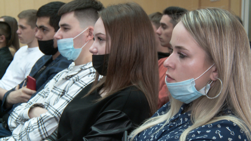 Амурские студенты-строители встретились с потенциальными работодателями - gtrkamur.ru