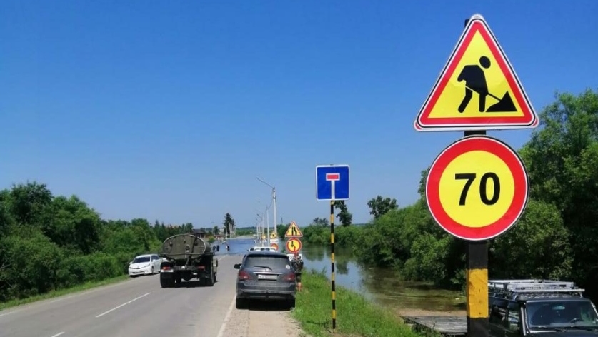 Паводок в Приамурье по предварительной оценке повредил 430 километров дорог и 6 мостов - gtrkamur.ru