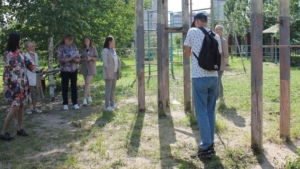 Народный фронт составил список опасных детских площадок в Благовещенске - gtrkamur.ru