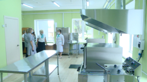 Готовность учебных заведений Белогорска к приему детей оценила комиссия Минобра - gtrkamur.ru