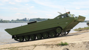 Плавающие транспортёры военных помогут амурчанам в борьбе со стихийными бедствиями - gtrkamur.ru