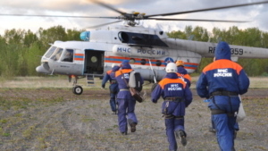 Вертолёт с туристами рухнул в озеро на Камчатке: возбуждено уголовное дело - gtrkamur.ru