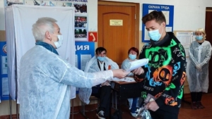 Во второй день голосования на избирательные участки пришли около 19 % амурчан - gtrkamur.ru