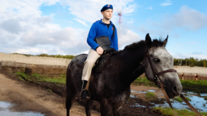 Василий Орлов: «Работа по воспитанию подрастающего поколения — работа на наше будущее» - gtrkamur.ru