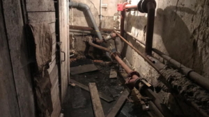 Подвал в райчихинской многоэтажке привели в порядок после проверки прокуратуры - gtrkamur.ru