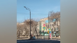 В Благовещенске устанавливают новые фонари вдоль улицы Горького - gtrkamur.ru
