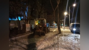 Ночью по Благовещенску прошлись звенья машин-щёток - gtrkamur.ru