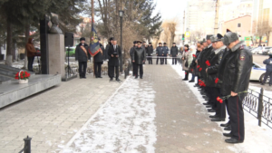 В Приамурье увековечили имя автоинспектора, погибшего при задержании наркодельца - gtrkamur.ru
