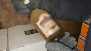 Девять тонн поддельного алкоголя и четыре тысячи пачек табачных изделий без маркировки изъяли у предпринимателя в Якутии - gtrkamur.ru