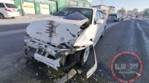 Мужчину доставили в больницу после жесткого ДТП в Благовещенске - gtrkamur.ru