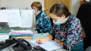 Василий Орлов поручил развернуть call-центр по коронавирусу за две недели: в Приамурье готовятся к наступлению омикрона - gtrkamur.ru