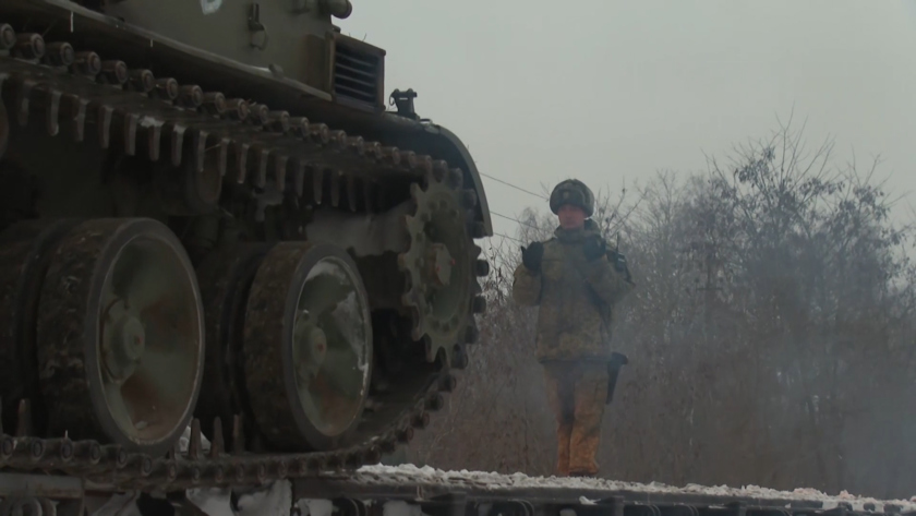 Эшелоны с военной техникой прибывают с Дальнего Востока в Беларусь на учения - gtrkamur.ru