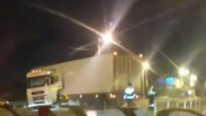 КамАЗ попал в аварию на подъезде к Благовещенску - gtrkamur.ru