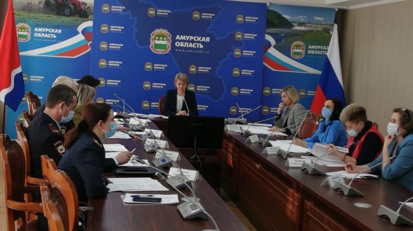 В амурских школах предложили запретить смартфоны - gtrkamur.ru