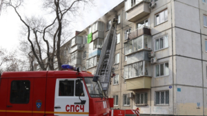 Возгорание в благовещенской пятиэтажке ликвидировали огнеборцы - gtrkamur.ru