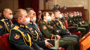 Праздничный концерт прошел в Доме офицеров Белогорского гарнизона - gtrkamur.ru
