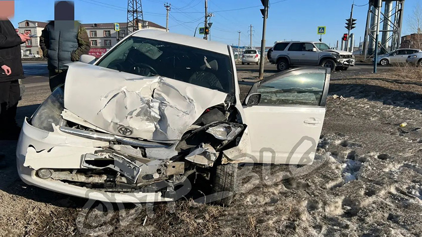 В Благовещенске накануне в аварии пострадала 14-летняя девочка - gtrkamur.ru