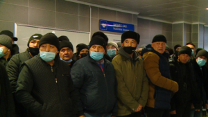 Международная поддержка: специалисты из Узбекистана строят дома в Циолковском - gtrkamur.ru