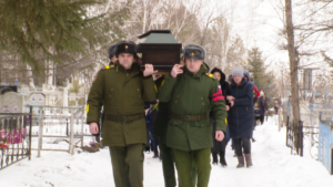 В Белогорске простились с погибшим во время спецоперации на Украине амурчанином Егором Почкаенко - gtrkamur.ru