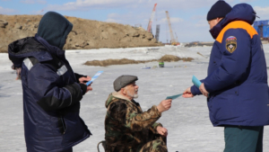 «Безопасный лёд»: патрулирование водоемов проводят амурские спасатели - gtrkamur.ru