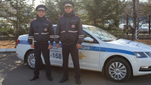 Амурские полицейские спасли женщину-водителя, у которой случился сердечный приступ - gtrkamur.ru