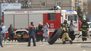 Амурские пожарные отметили свой профессиональный праздник на площади ОКЦ - gtrkamur.ru