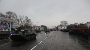 Репетиция парада с участием военной техники прошла в Белогорске - gtrkamur.ru