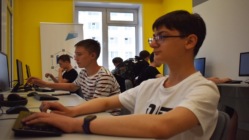 Благовещенский «IT-куб» за две летних недели научит детей программированию - gtrkamur.ru