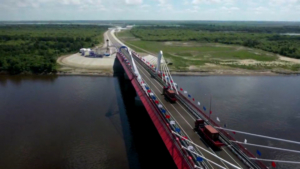 Дорога в Поднебесную открыта: стартовало грузовое движение по мосту через Амур - gtrkamur.ru