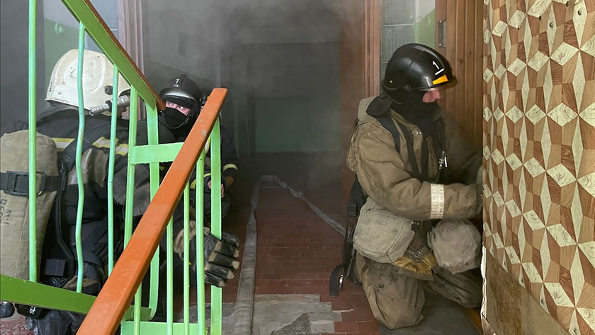 При пожаре в Завитинске огнеборцы спасли пенсионерку - gtrkamur.ru