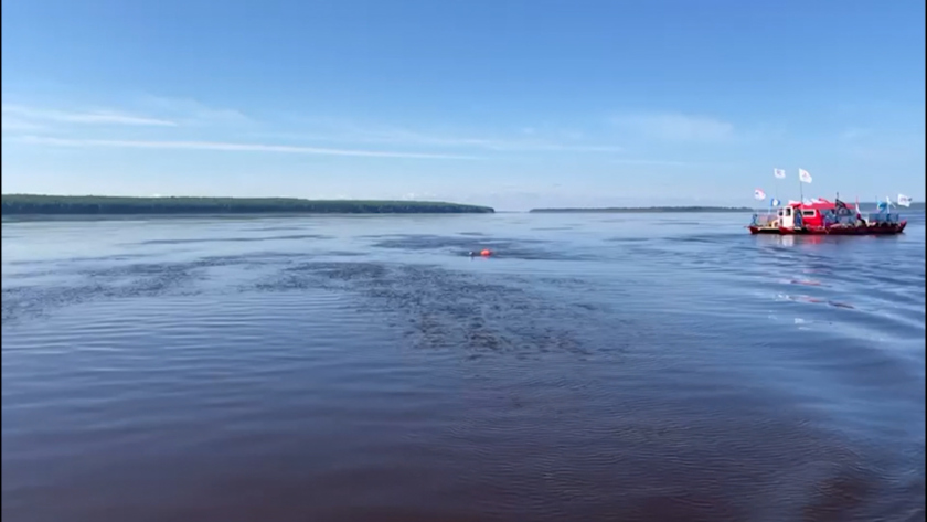 Сибирский рубикон: амурчанин совершил заплыв в холодном Енисее - gtrkamur.ru