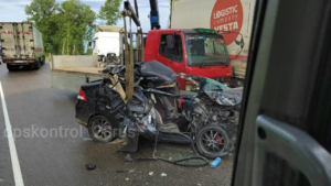 Ночная авария в Белогорском округе унесла жизнь водителя легковушки - gtrkamur.ru