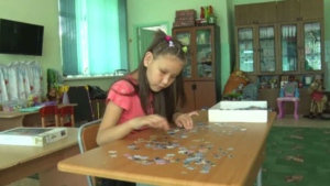 «Счастье каждому»: 9-летняя Таня хочет обрести добрых и заботливых родителей - gtrkamur.ru