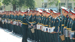 Больше 200 молодых лейтенантов окончили ДВОКУ в этом году - gtrkamur.ru