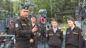 Юные моряки проходят летнюю плавательную практику в Свободном - gtrkamur.ru