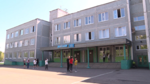 Аттестаты с отличием получили 127 благовещенских выпускников - gtrkamur.ru