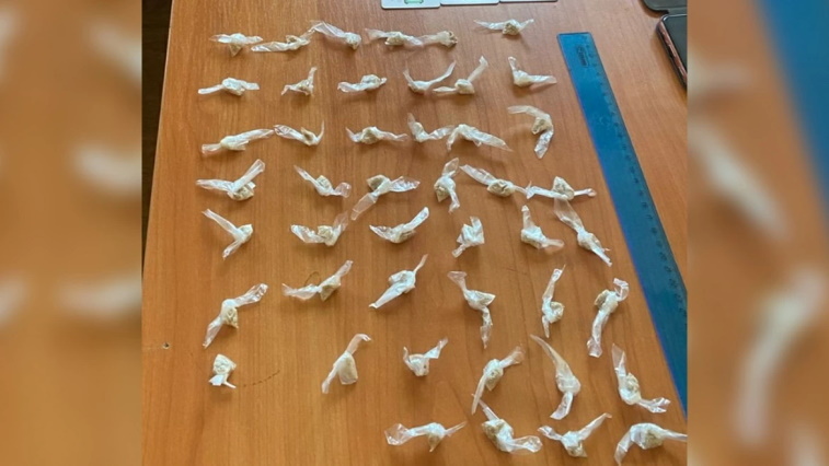 Прятала героин на кладбище в Благовещенске: амурские полицейские задержали торговку из Хабаровска - gtrkamur.ru
