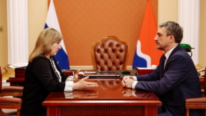 Губернатор Василий Орлов встретился с депутатом Госдумы Ларисой Тутовой - gtrkamur.ru