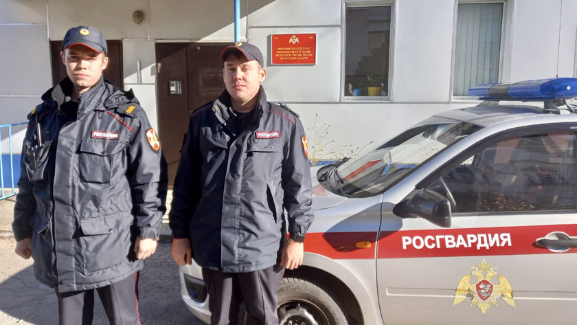 В Шимановске росгвардейцы помогли женщине с приступом эпилепсии - gtrkamur.ru