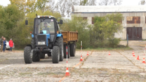 Конкурс начинающих механизаторов провели в Приамурье - gtrkamur.ru