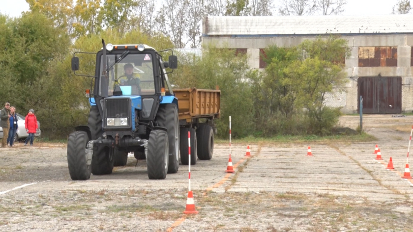 Конкурс начинающих механизаторов провели в Приамурье - gtrkamur.ru