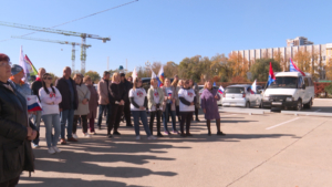 Профсоюзные активисты устроили автопробег в Благовещенске - gtrkamur.ru