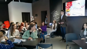 Самого умного молодого педагога нашли в Благовещенске - gtrkamur.ru