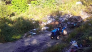В Моховой Пади тракторист сбрасывал мусор на дорогу - gtrkamur.ru