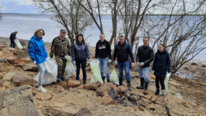 566 кубометров мусора убрали с берегов водоемов в Приамурье - gtrkamur.ru