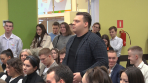 Амурские студенты пообщались с главами областного Минобра и Минспорта - gtrkamur.ru