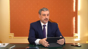 Губернатор Василий Орлов ответил на вопросы амурчан в прямом эфире - gtrkamur.ru