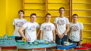 Благовещенская школьница представила «Кошкомойку – 3000» на фестивале детских изобретений - gtrkamur.ru
