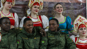 Иностранные студенты из амурских вузов познакомились с русскими традициями - gtrkamur.ru
